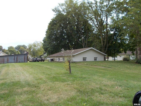 Homes For Sale - 107 S Hayes Street<br/> Mason County, Easton, IL 62633