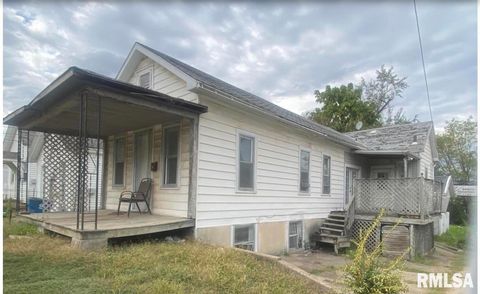 Homes For Sale - 325 Cherry Street<br/> Adams County, Quincy, IL 62301