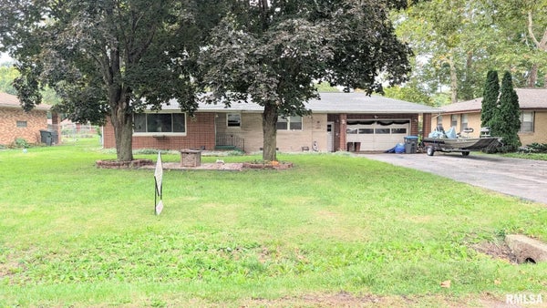 301 N HAWTHORNE AVE, EAST PEORIA, IL 61611 - Image ff5a88bd29e2e827dbc0bd7bc722ce7c/3339555655