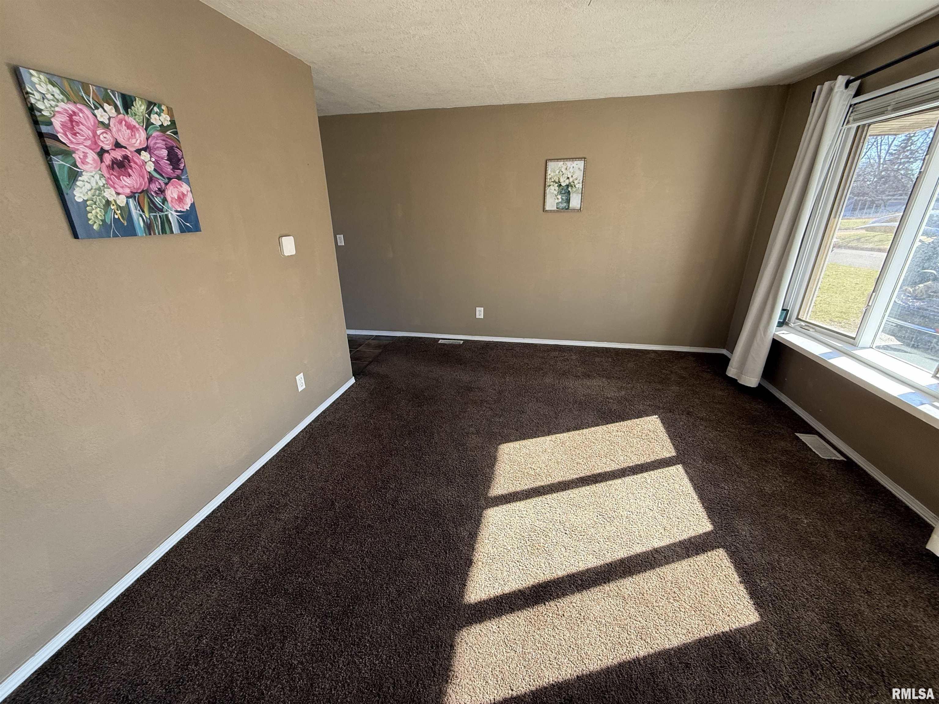 420 Sherwood Drive, Pekin, Illinois image 13