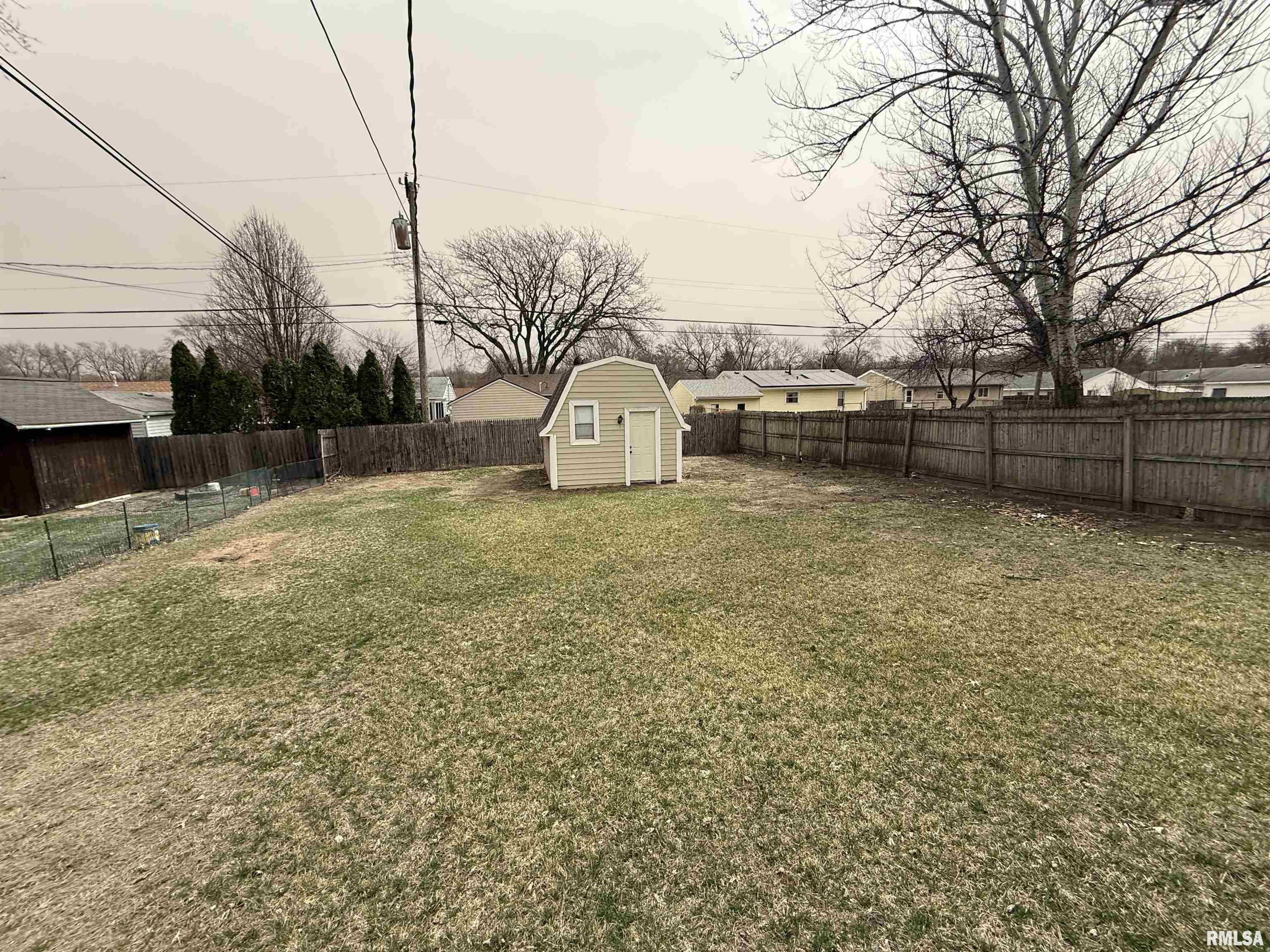 420 Sherwood Drive, Pekin, Illinois image 23