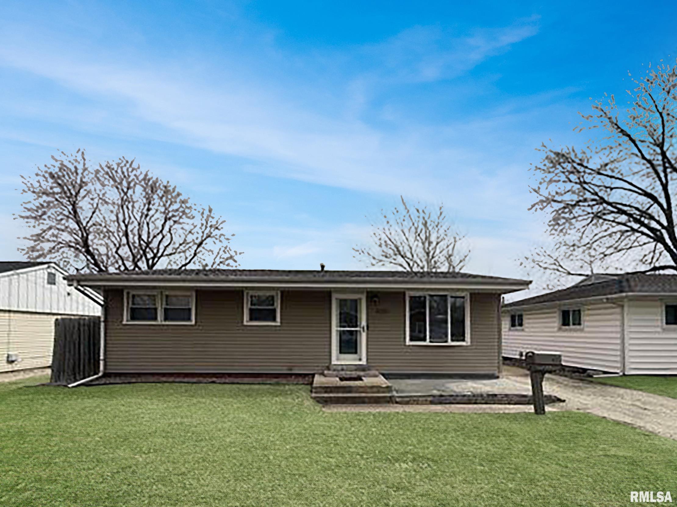 420 Sherwood Drive, Pekin, Illinois image 1