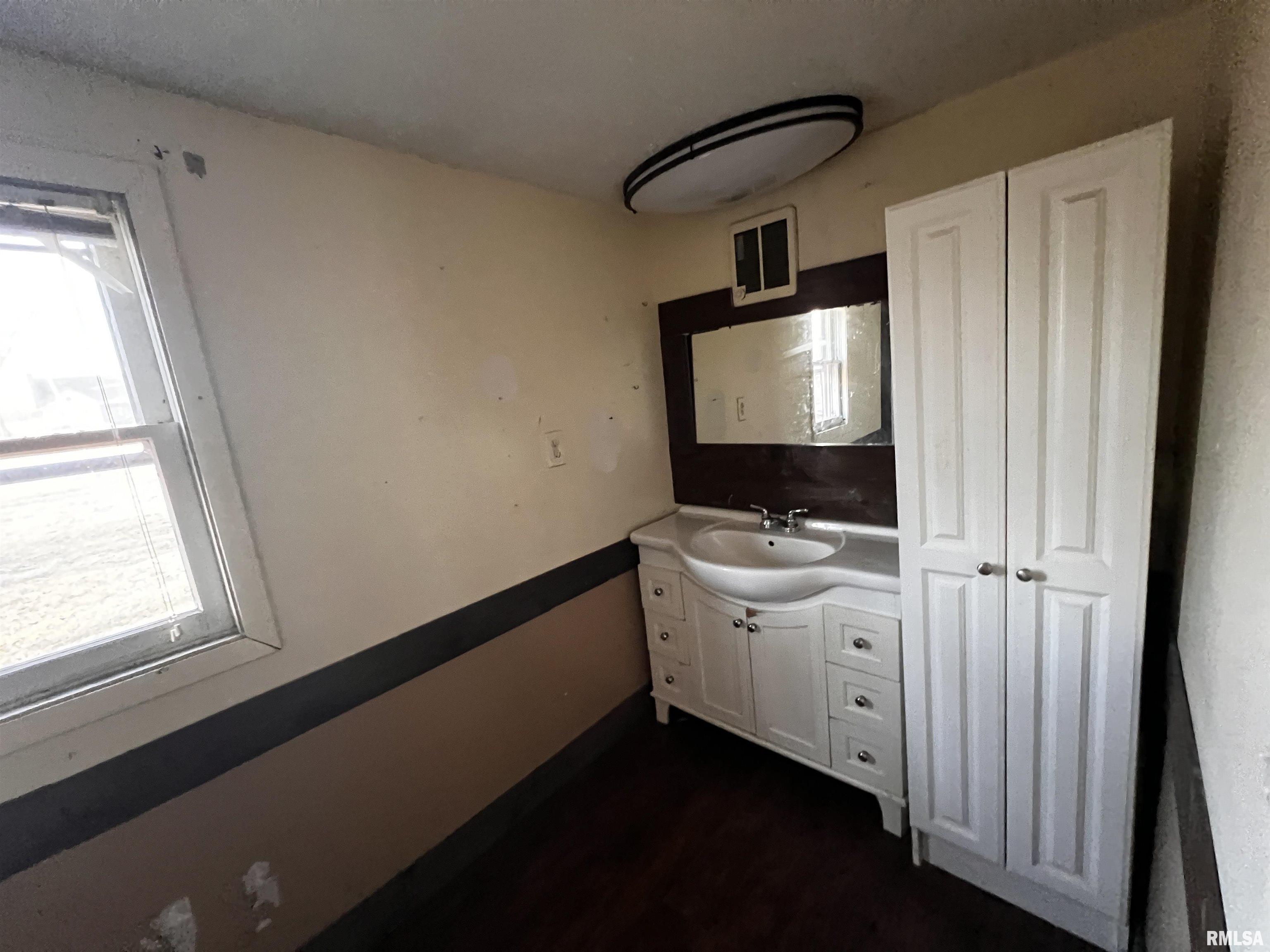 1005 Burgess Avenue, Johnston City, Illinois image 18
