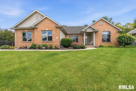 Homes For Sale - 2220 W Laurel Street<br/> Sangamon County, Springfield, IL 62704