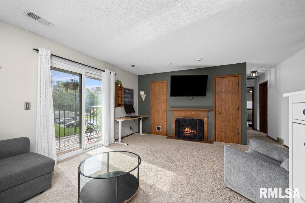 3020 4th Street #9, Moline, Illinois image 3
