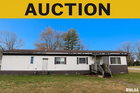 Homes For Sale - 167 E Mound Street<br/> Havana, IL 62644