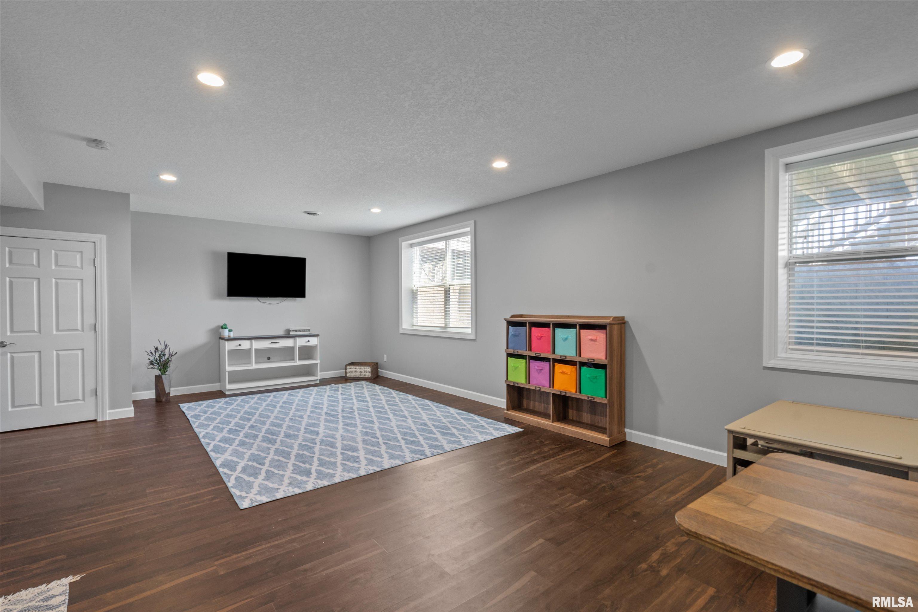 4503 E Slate Creek Drive, Bettendorf, Iowa image 25