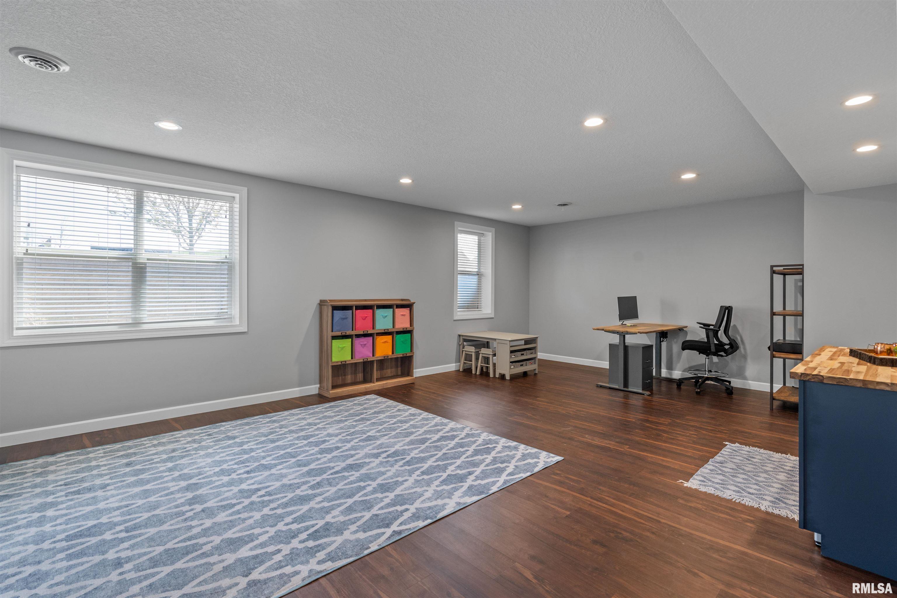 4503 E Slate Creek Drive, Bettendorf, Iowa image 23