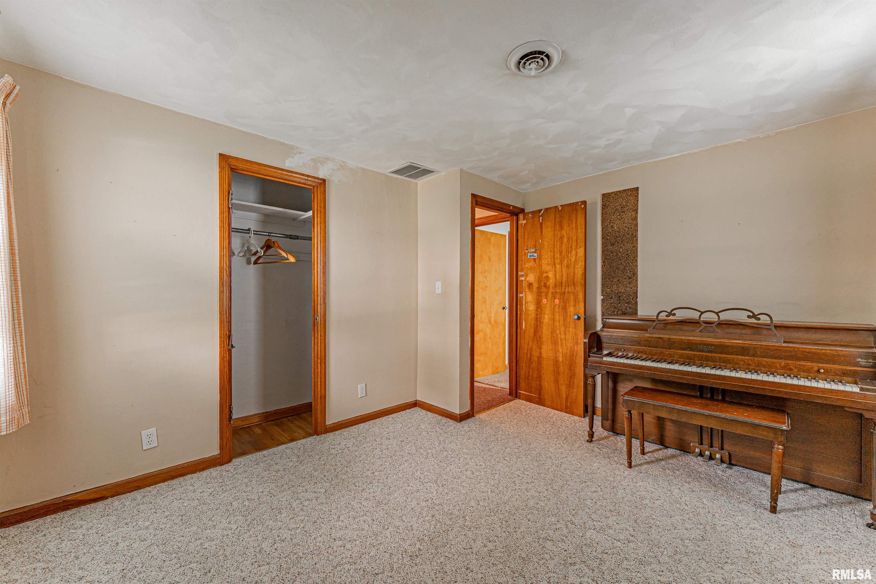 209 Cleveland Avenue, Emden, Illinois image 17