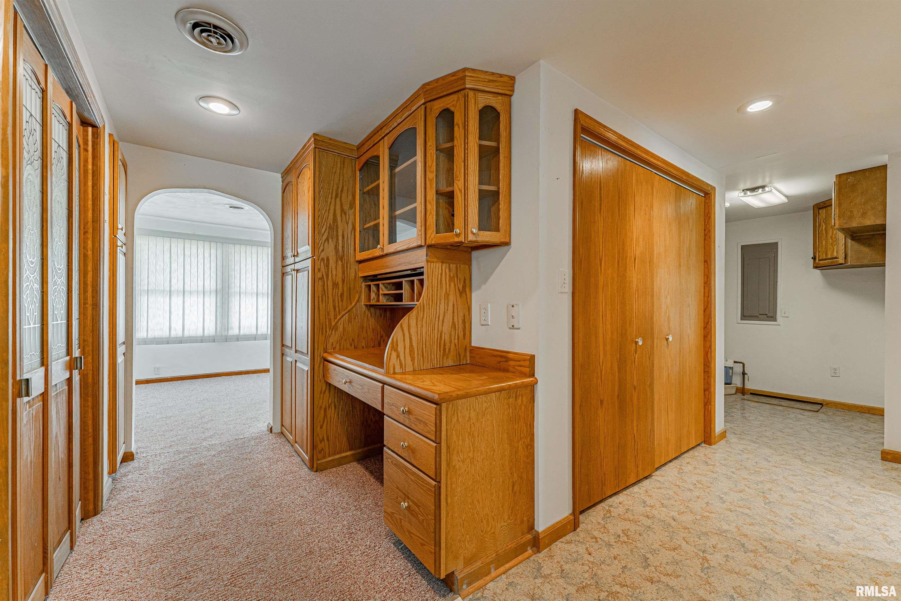 209 Cleveland Avenue, Emden, Illinois image 8