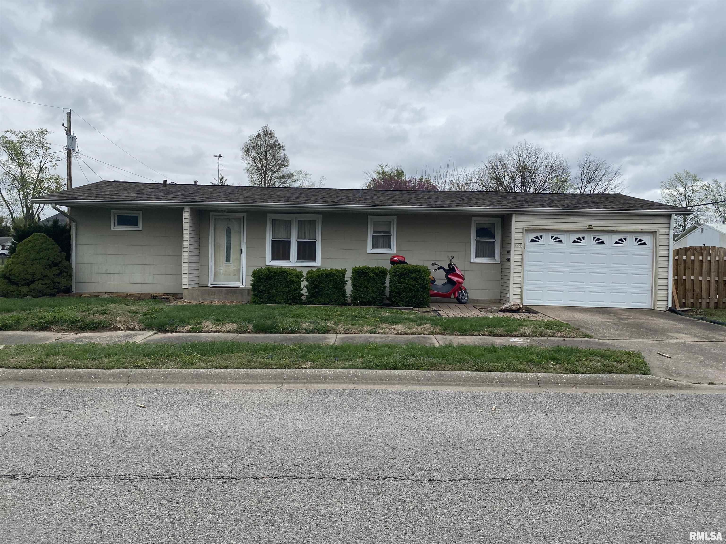 924 N 20th Street, Murphysboro, Illinois image 1