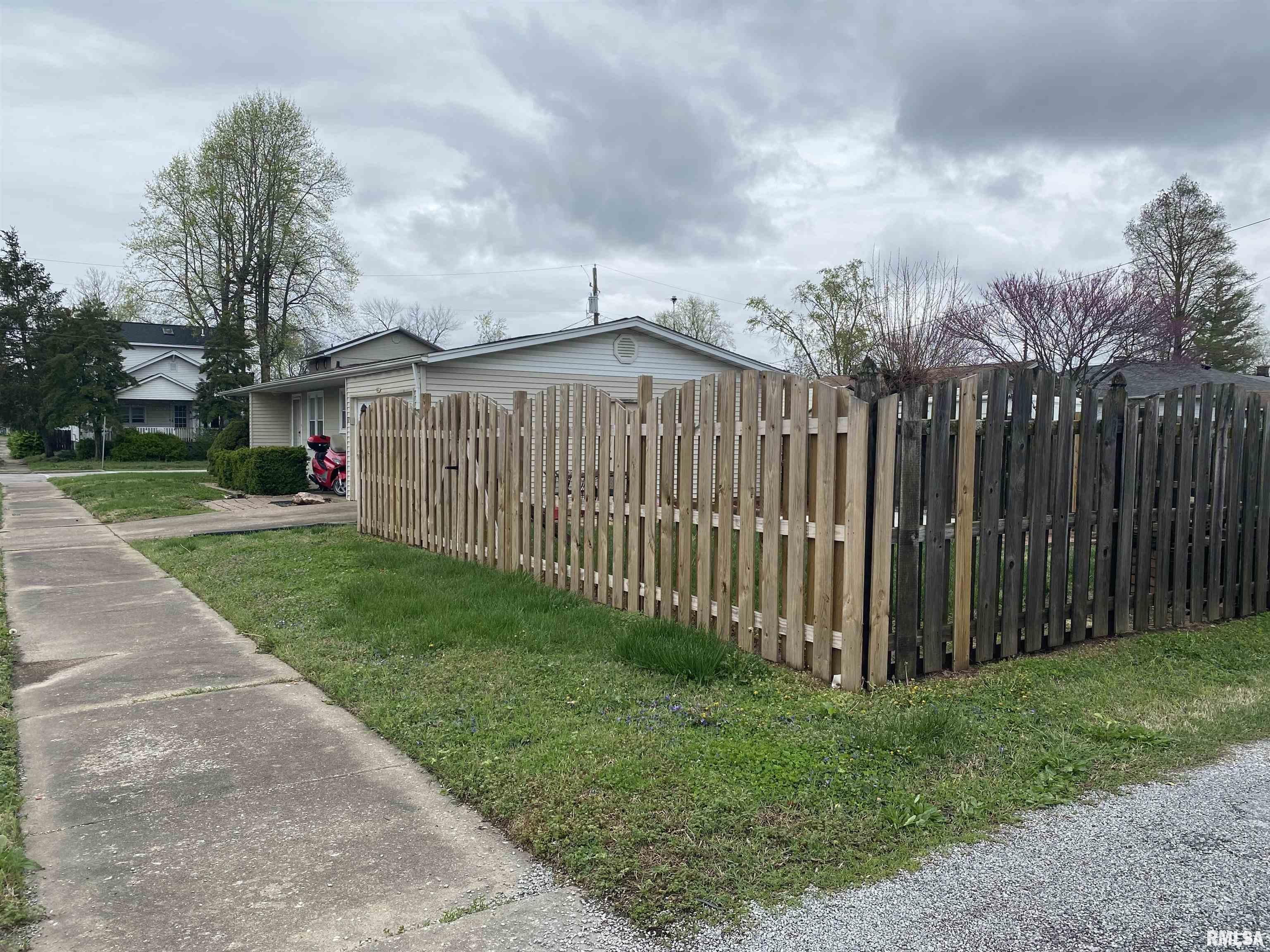 924 N 20th Street, Murphysboro, Illinois image 3