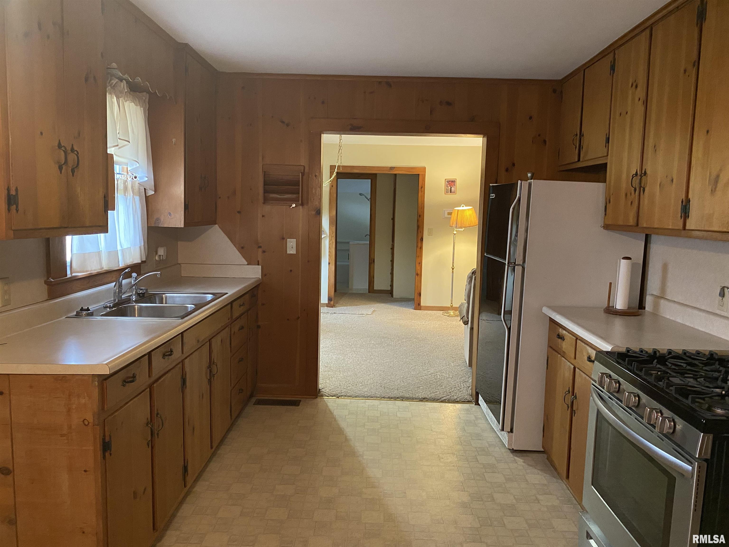 924 N 20th Street, Murphysboro, Illinois image 4