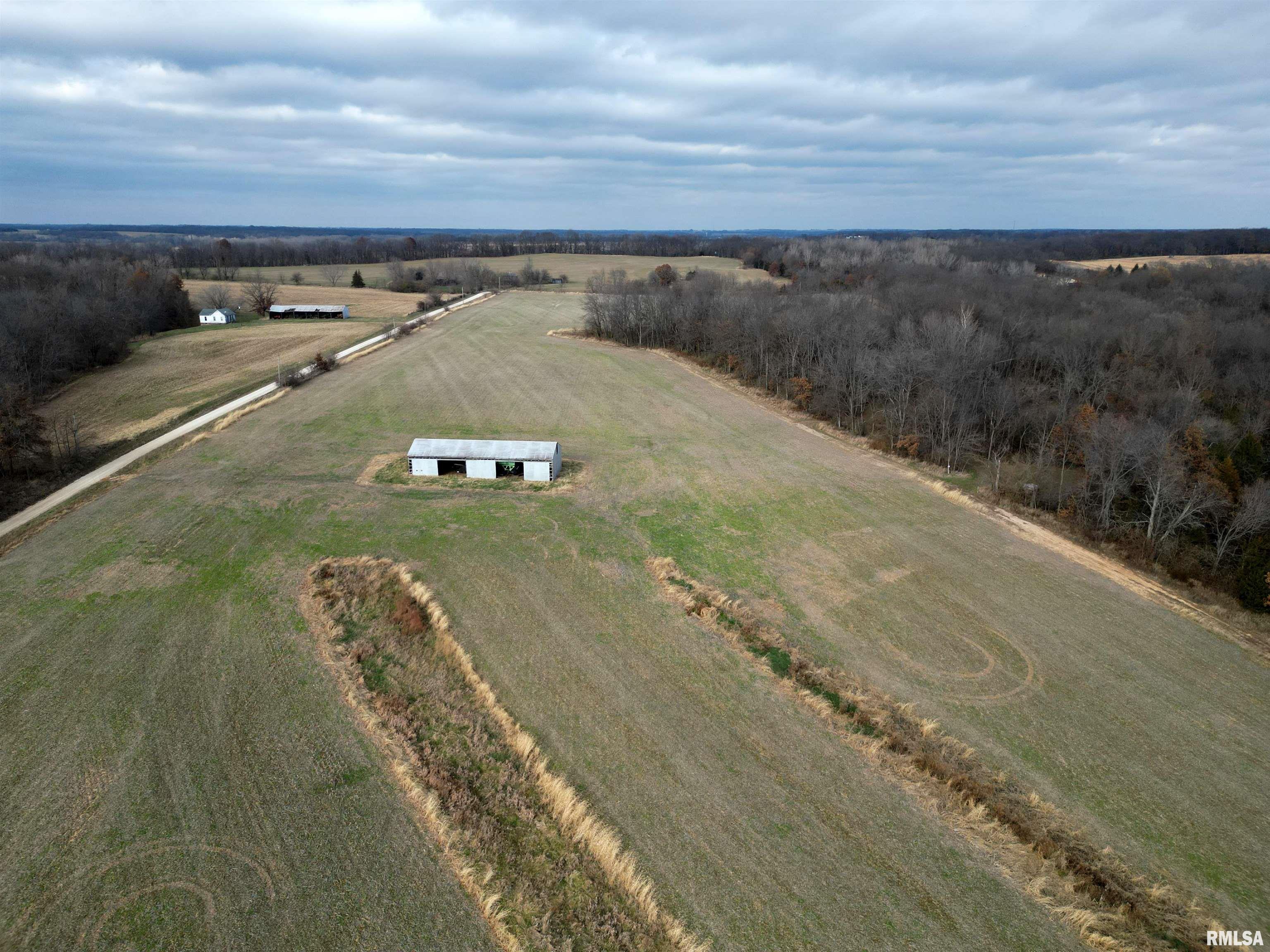 31851 N Young Road, London Mills, Illinois image 1