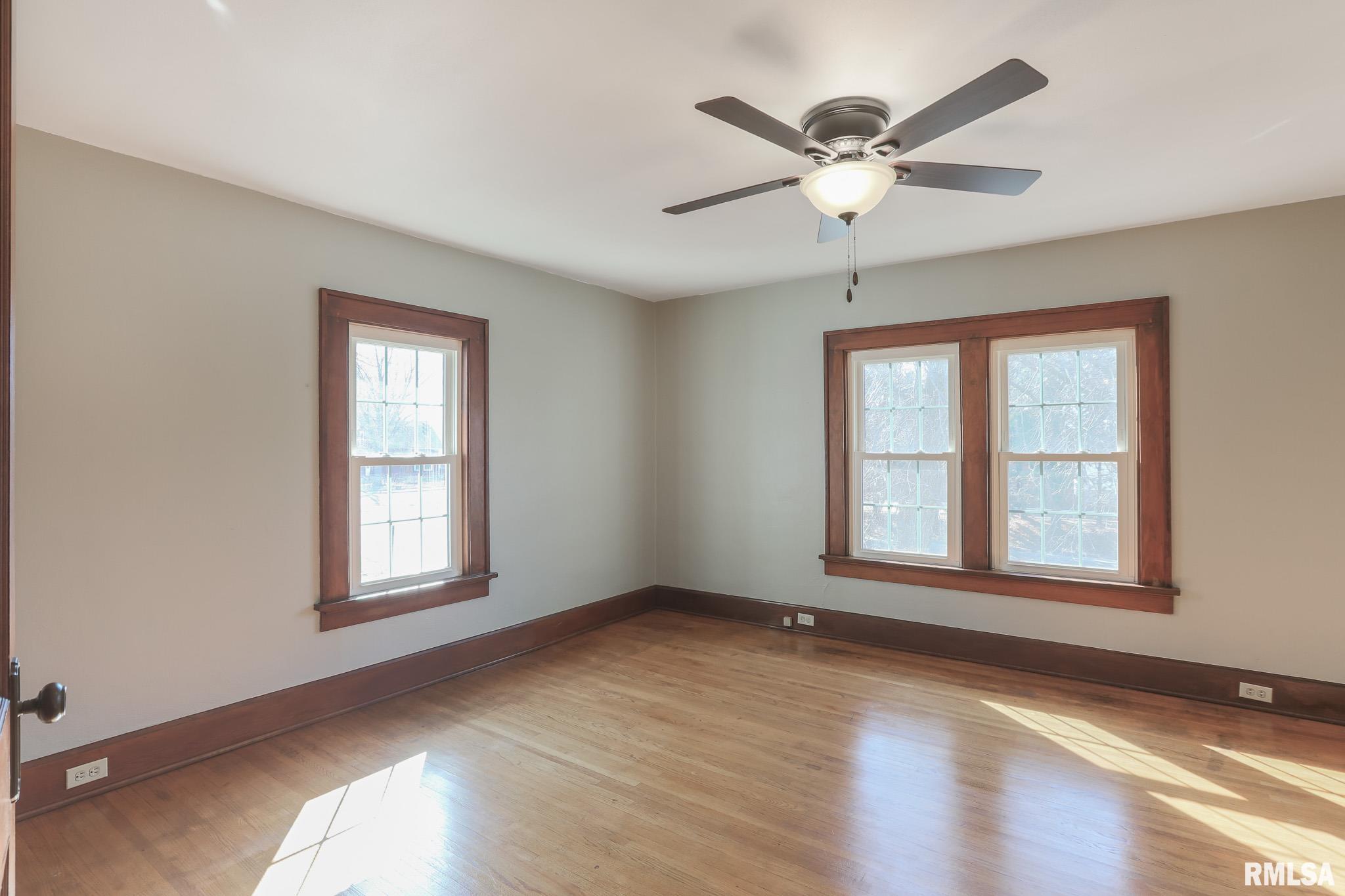 1013 Broadway Street, Pekin, Illinois image 24
