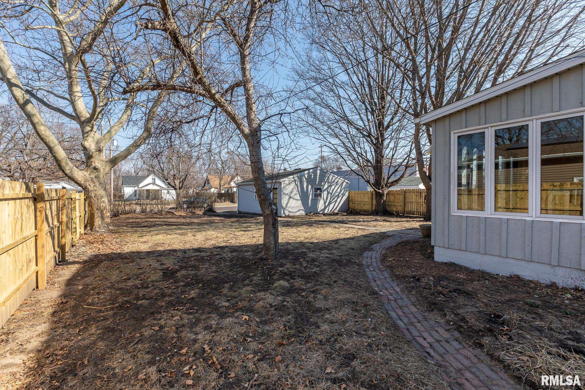 1013 Broadway Street, Pekin, Illinois image 35