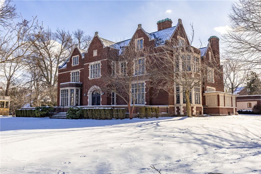 Photo of 935 East Avenue, Rochester, NY 14607 (MLS # R1659051)