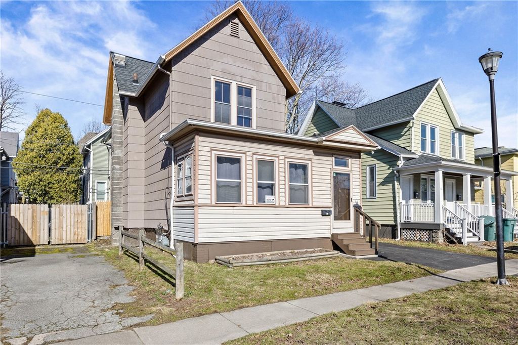 Photo of 35 Woodlawn Street, Rochester, NY 14607 (MLS # R1667778)