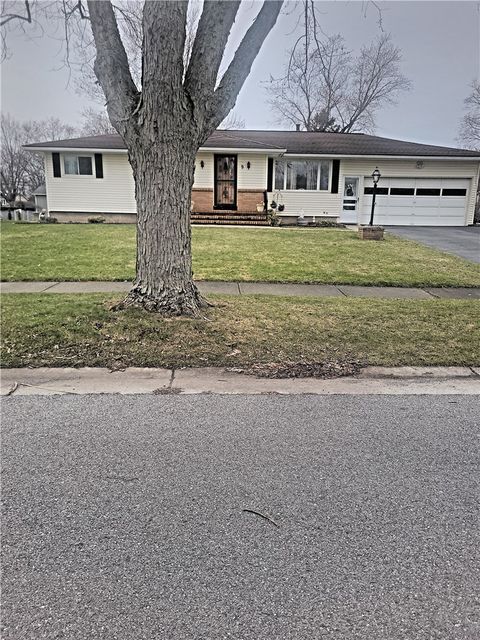 Homes For Sale - 9 Iland Drive<br/> Gates, NY 14624