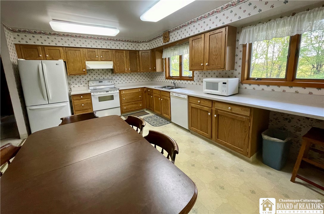 12296 Gulf Road, Leon, New York image 16