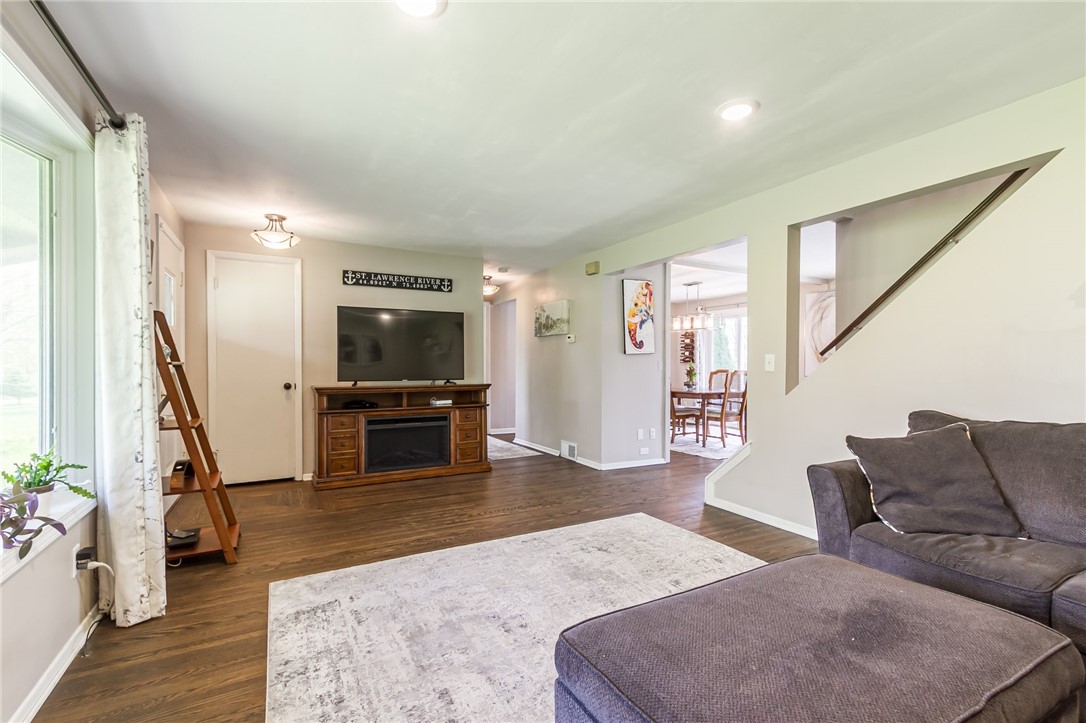 109 Valiant Drive, Henrietta, New York image 4