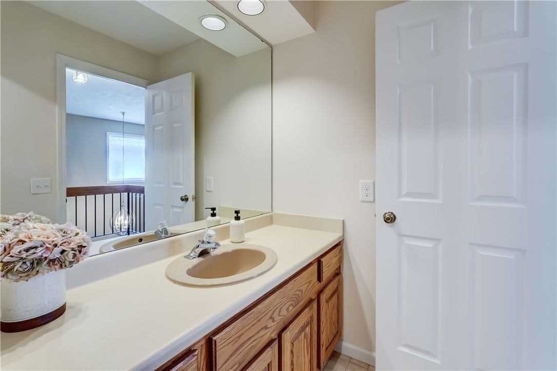 26 Wood Run Commons, Greece, New York image 34