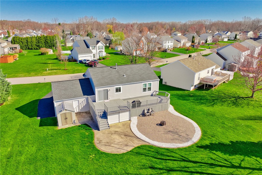 1481 Bowling Green Drive, Webster, New York image 3