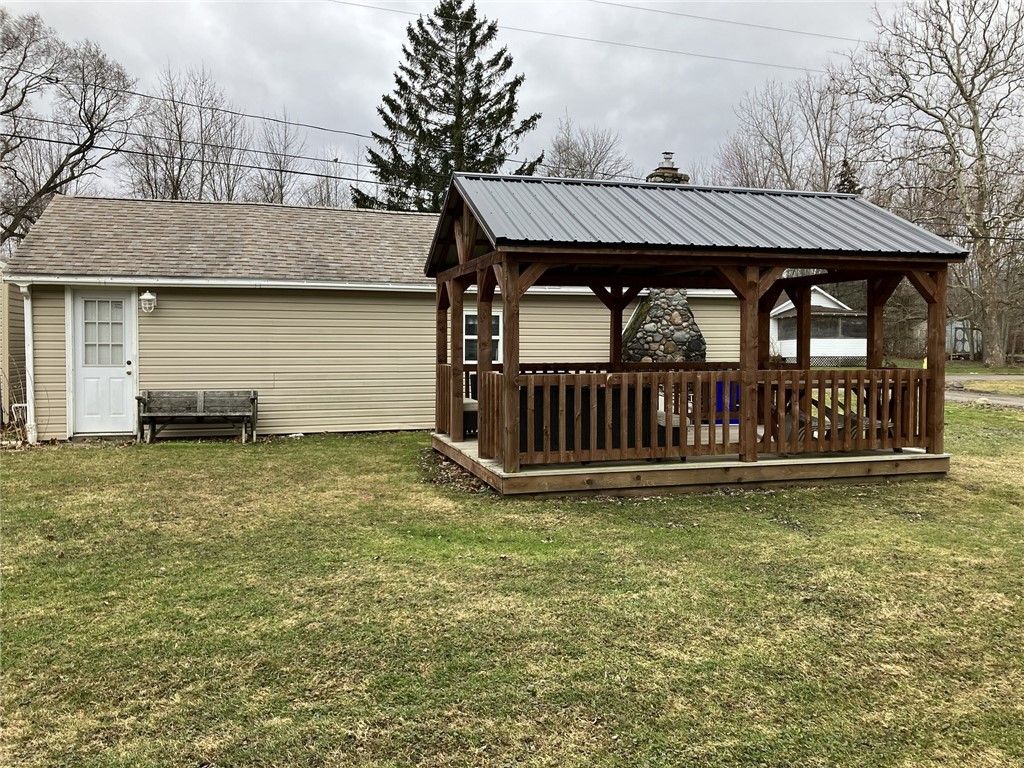 Photo of 935 Vinecliff Street, Carlton, NY 14571 (MLS # R1666625)