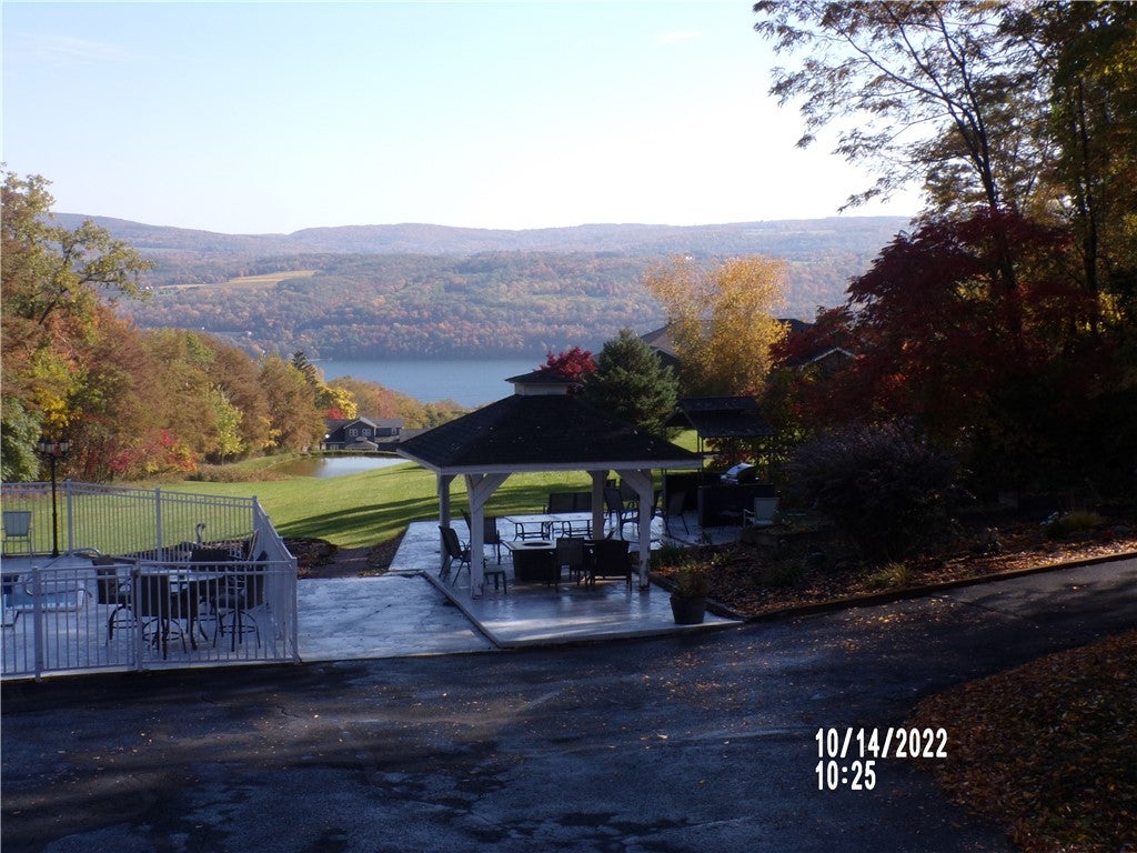 3137 Abrams Road