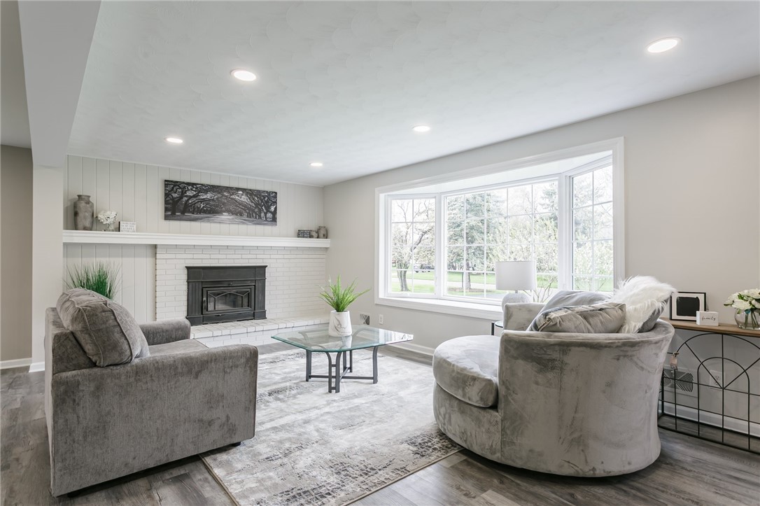 81 Parkway View