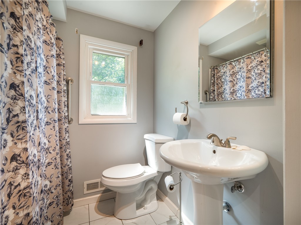 28 Kernwood Drive, Gates, New York image 12
