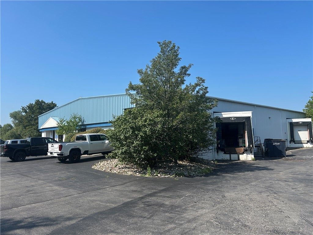 Photo of 760 Canning Parkway, Victor, NY 14564 (MLS # R1678811)
