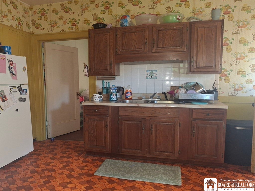 38 Douglas Place, Jamestown, New York image 7