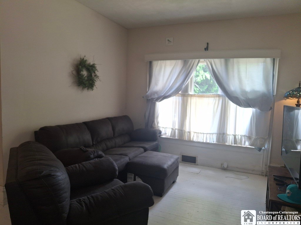 38 Douglas Place, Jamestown, New York image 4
