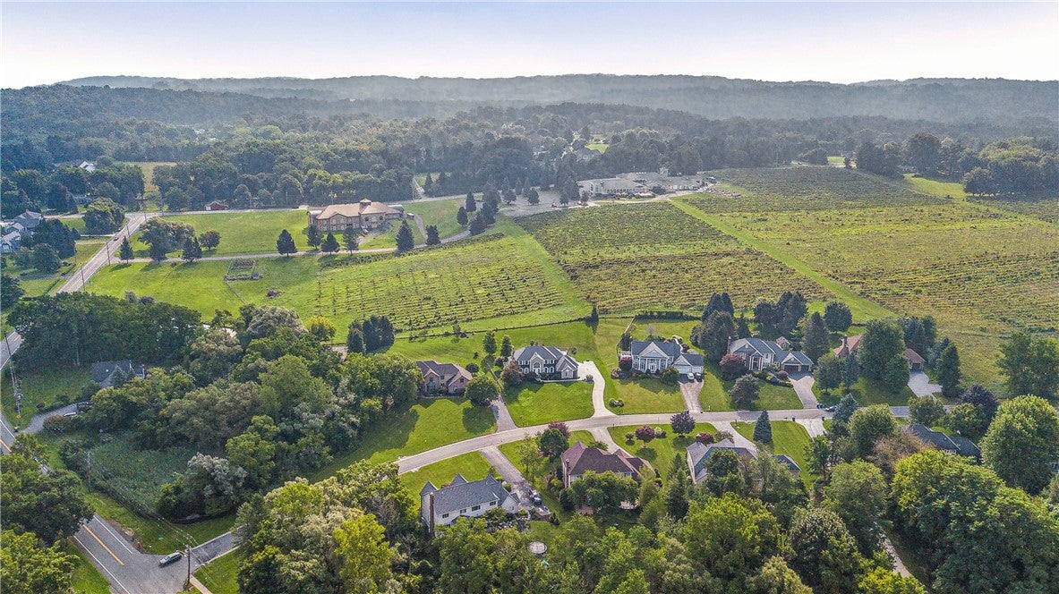 4 Vineyard Hill