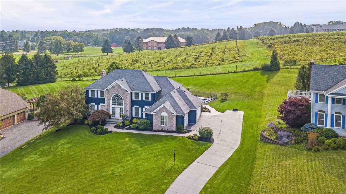 4 Vineyard Hill