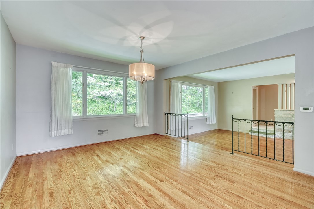 770 Van Voorhis Avenue, Irondequoit, New York image 16