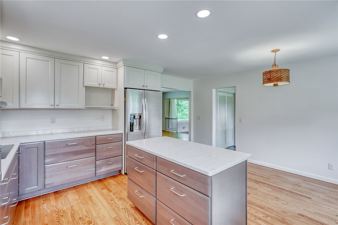 770 Van Voorhis Avenue, Irondequoit, New York image 9