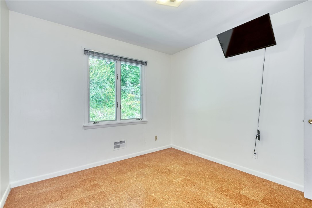770 Van Voorhis Avenue, Irondequoit, New York image 26
