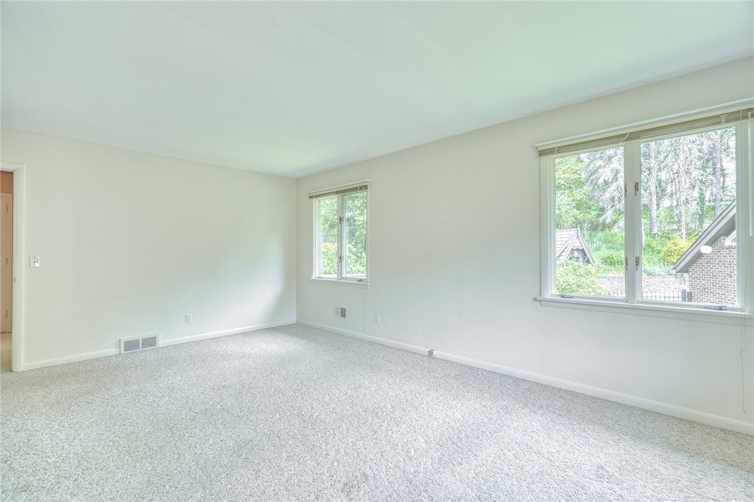 770 Van Voorhis Avenue, Irondequoit, New York image 21