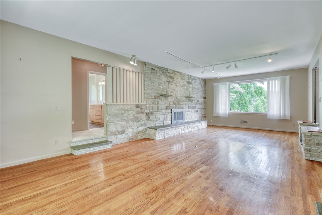 770 Van Voorhis Avenue, Irondequoit, New York image 14