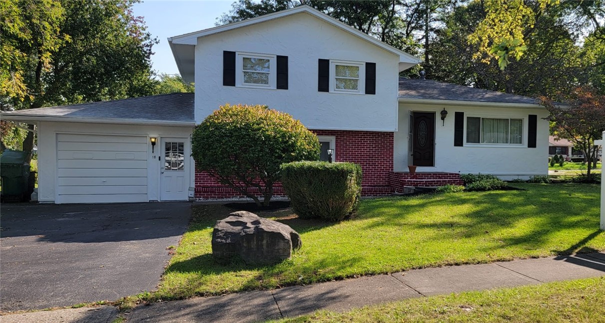 180 Fleetwood Drive, Irondequoit, New York image 1