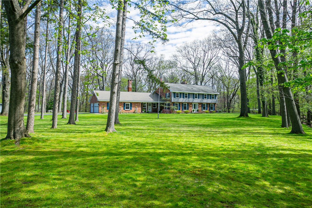 Search Properties 1 582 pineglen drive