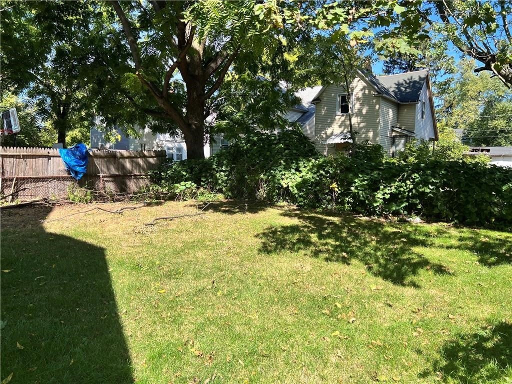 60 Bloss Street