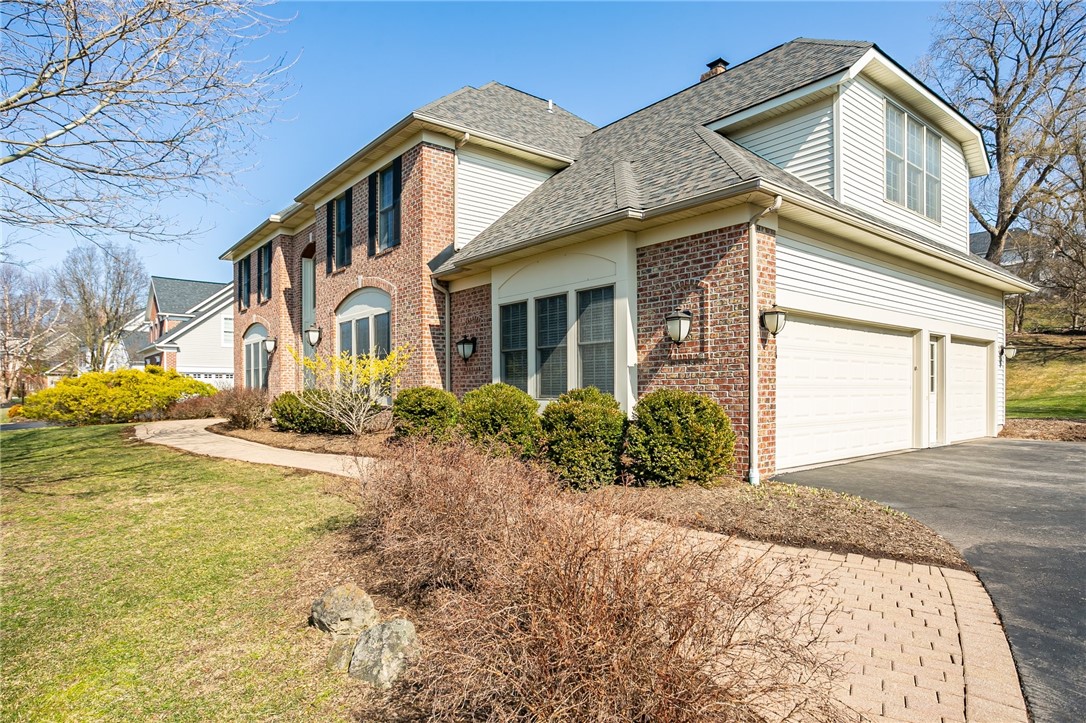 11 Mill Neck Lane, Pittsford, New York image 4