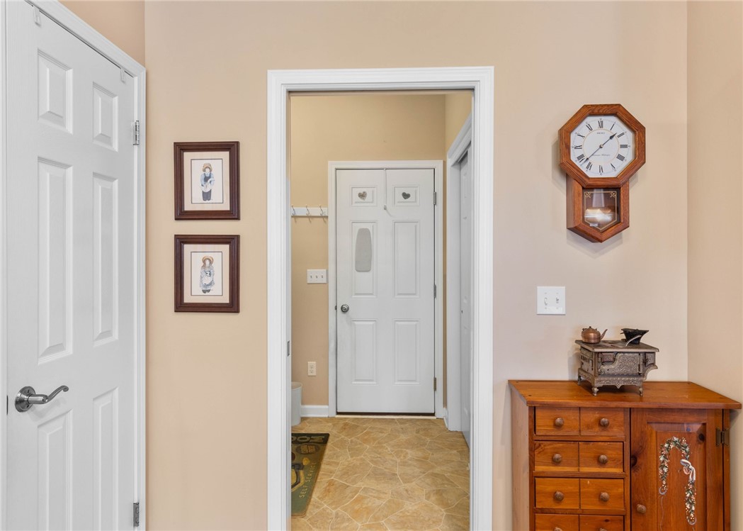 1049 Railway Crossing, Webster, New York image 30
