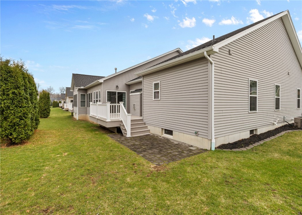 1049 Railway Crossing, Webster, New York image 37