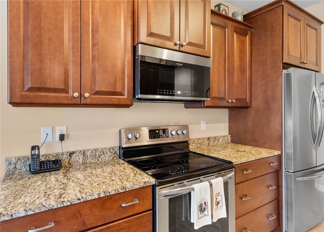 1049 Railway Crossing, Webster, New York image 27
