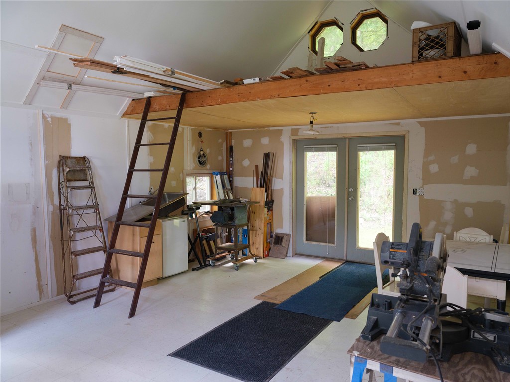 36 Pinetree Lane, Middletown, New York image 32