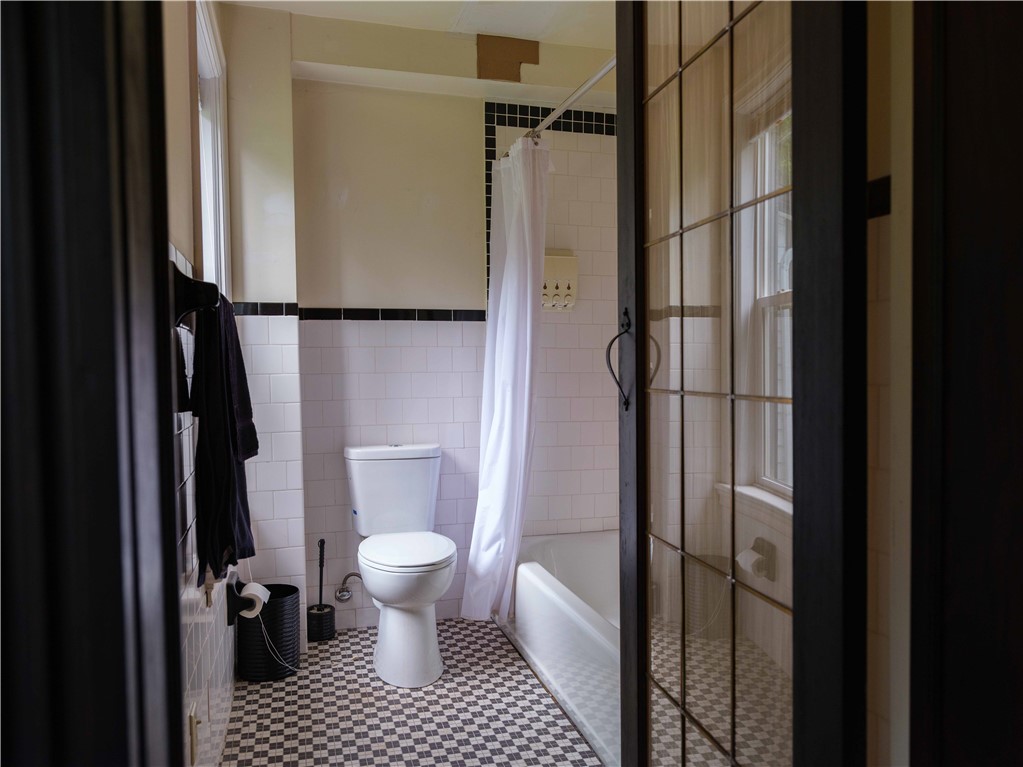 36 Pinetree Lane, Middletown, New York image 14
